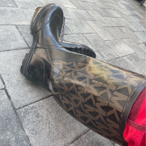 Michael Kors Rainboot - Picture 3 of 3